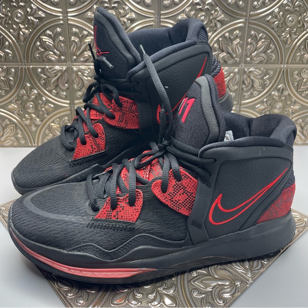 Nike Kyrie Infinity Black Red mens size 9 gently used